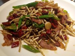 -有红鸡毛店·川菜(建设路店)