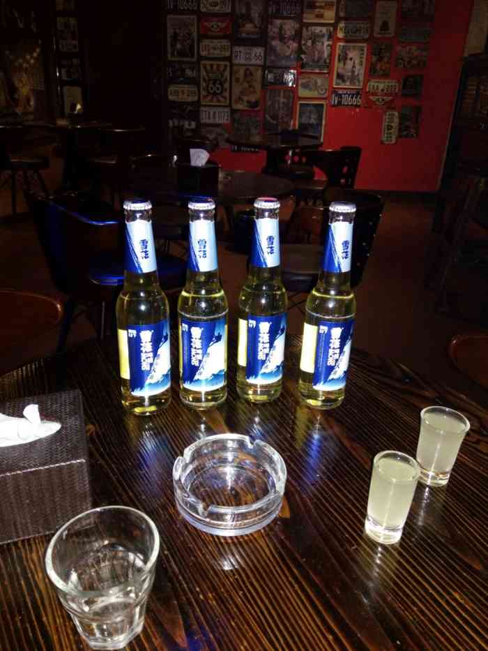 friends bar朋友酒吧-"物美价廉没得说,就是人气再嗨点就好啦.