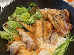 -美奈小馆·越南料理(中航城君尚购物中心店)