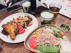 -POKEE VIA&Brunch·维娅(重庆来福士店)