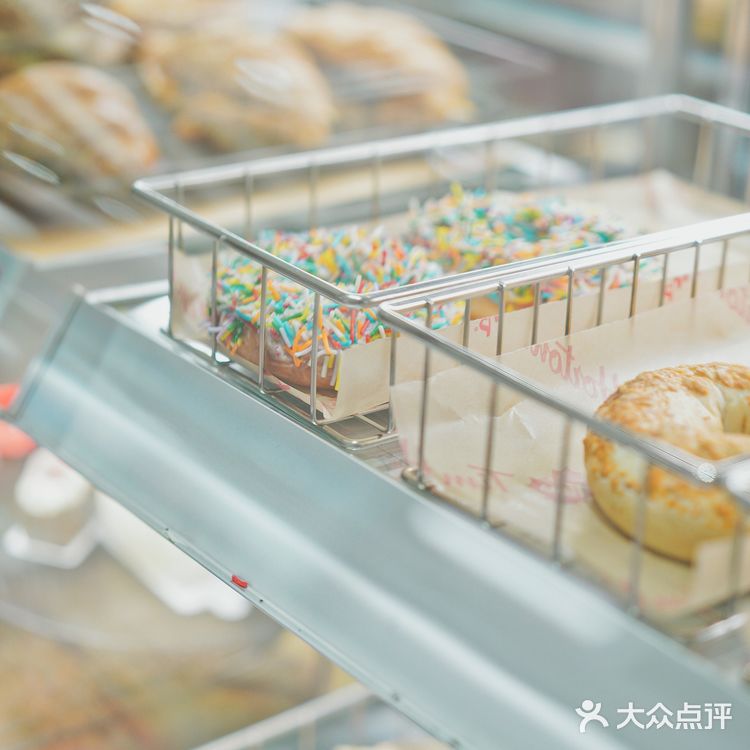 “这里有酒有故事”加拿大小红杯