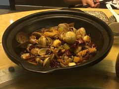 -山珍王国·云南野生菌石锅鱼