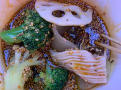 -八一路好吃街(雨田商务大厦店)