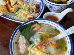 鲜肉馄饨-长人馄饨铺(解放街店)
