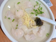 招牌鲜虾小馄饨-苏小柳手工点心(人民广场分院)