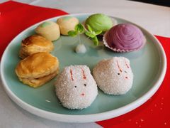 精美四喜茶点-馋遇江南·精致湖景雅宴(东方之门店)