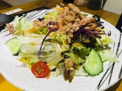 金枪鱼色拉-丸藏和牛烧肉专门店(园区师惠坊店)