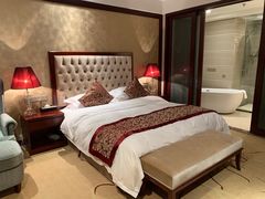 -锦龙国际酒店(天津奥体中心华苑地铁站店)