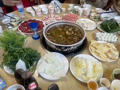 -东巴谷野生菌火锅餐厅