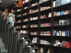 -钟书阁(松江泰晤士小镇店)