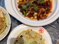-肥肥虾庄·金牌油焖大虾(杨园滨江时代walk店)