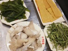-锅首鲜品火锅(鸳鸯店)