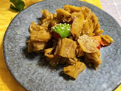 -天天向上素食餐厅(五台山店)