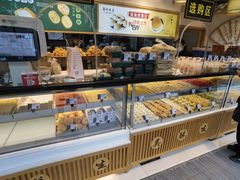 面包甜点陈列柜-吴酥生宫廷酥饼(玉兰路店)