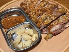 馕坑烤羊排-疆里疆外·和田烤肉·清真