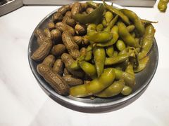 -山野的朋友露营炭火烤肉