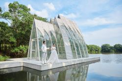 -雪中彩影婚纱摄影·微光艺术中心