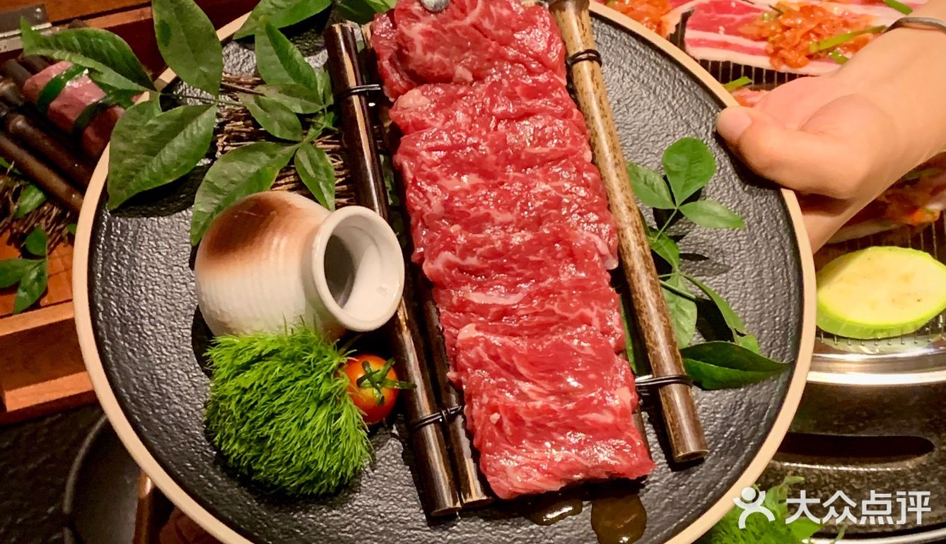 七夕带老婆来吃烤肉，被奖励了一千生活费！