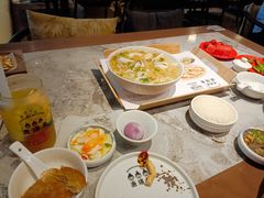 -渔语鱼新川菜Bistro(万象天地店)