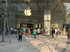 -Apple零售店(华贸购物中心店)