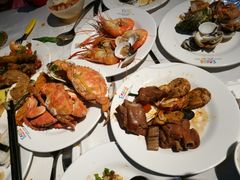 -领鲜活海鲜榴莲自助火锅(东门店)