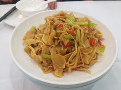 -新名仕新白玉兰餐厅
