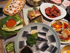 -草家酱蟹炭火烤肉店(珲春南路一店)