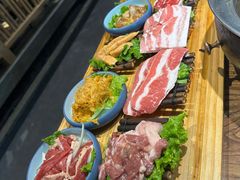 -明洞阿姨·韩式酱蟹烤肉·创意料理(三元桥店)