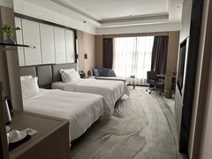 -华海酒店(茂名高铁站店)