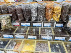 -真老大房(南京东路店)