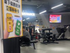 -超鹿运动(达信大厦店)
