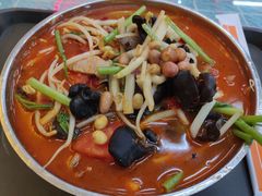 老友汤粉-红鼻子桂林米粉(金唐新光界店)