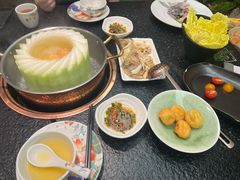 -得意咚瓜·顺德鱼生·冬瓜火锅(深圳首店)