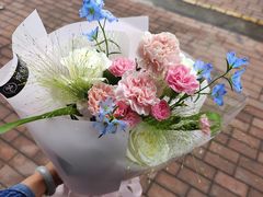 -何兮花店·气球派对鲜花店(马桥银春路万科城店)