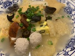 -侬佳蒸菜馆(听潮店)
