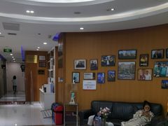 -雅悦齿科(顾村公园店)