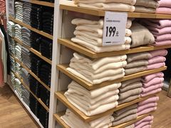 店内环境-优衣库(深圳万象天地旗舰店)