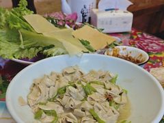 -闯关东东北农家菜(崂山石老人店)
