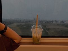 -星巴克(深圳北站B5检票口)