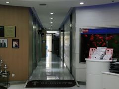 -雅悦齿科(顾村公园店)