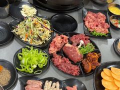 -啊美丽炭火烤肉(滑翔一店)