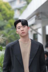 -一家只做男发烫染的店