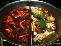 -湊湊火锅·茶憩(新中关购物中心店)