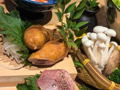 -山川小町·极番烧肉(新地假日广场店)