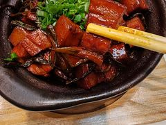 干豆角红烧肉-老周家酱卤猪蹄私房菜(克拉玛依西街店)