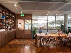 -ROAST coffee & eatery