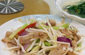 Stir-Fried Pig Liver with Vegetables