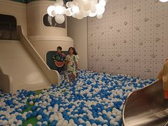 -涨巢·潮玩水疗局