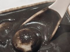 生磨芝麻糊汤丸(热)-满记甜品(湖滨店)