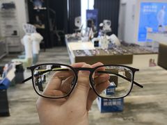 -三目眼镜·蔡司视觉合作店(青浦宝龙店)